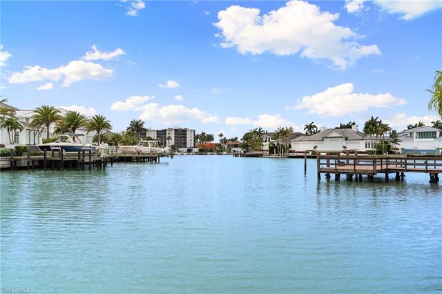 350 Bow Line BEND, Naples, FL 34103
