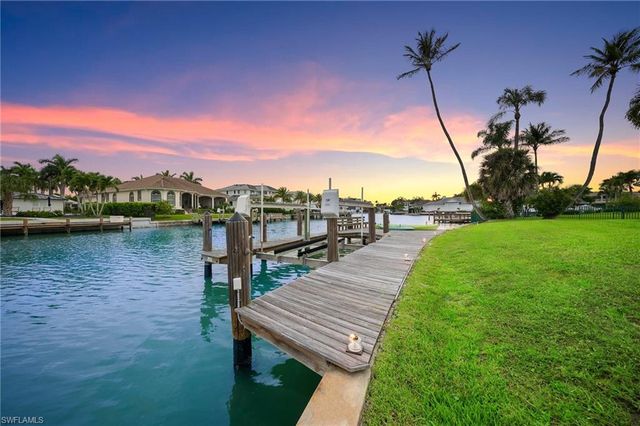 350 Bow Line BEND, Naples, FL 34103