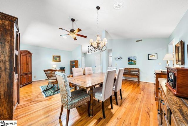1303 S Arrowhead Drive, Westminster, SC 29693