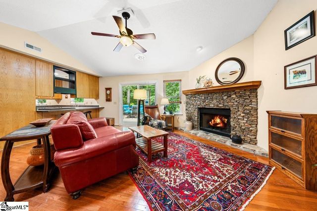 1303 S Arrowhead Drive, Westminster, SC 29693