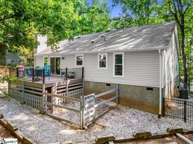 1303 S Arrowhead Drive, Westminster, SC 29693
