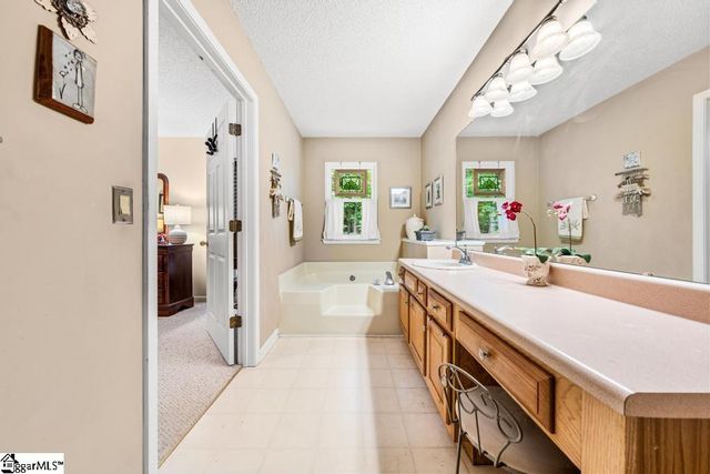 1303 S Arrowhead Drive, Westminster, SC 29693