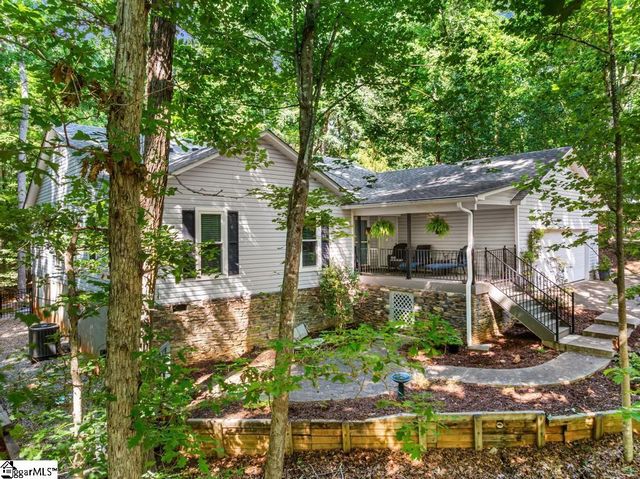 1303 S Arrowhead Drive, Westminster, SC 29693