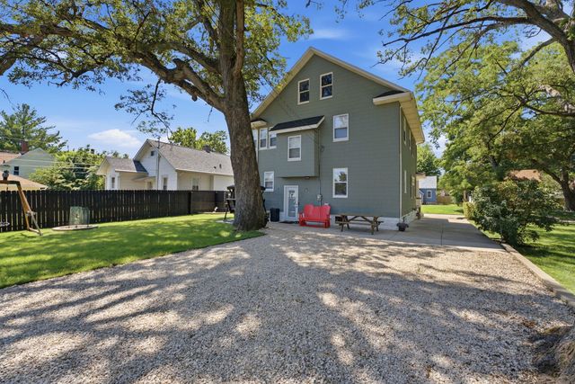 1022 24th Street, Moline, IL 61265