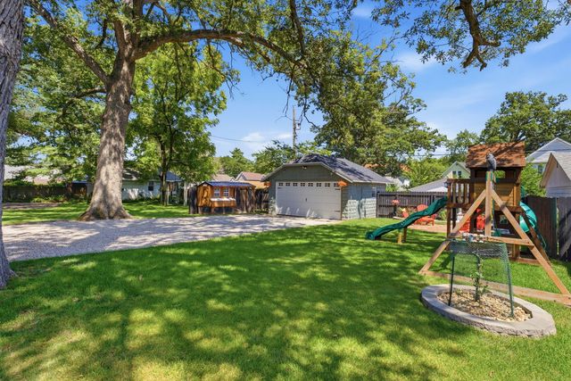 1022 24th Street, Moline, IL 61265