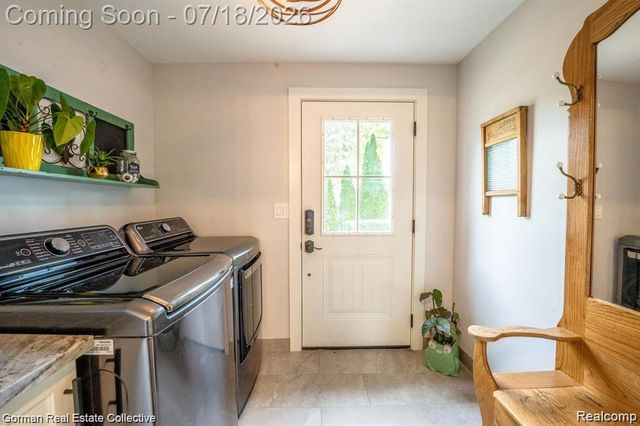 283 Phillips Avenue, Clawson, MI 48017