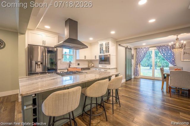 283 Phillips Avenue, Clawson, MI 48017