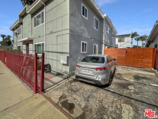 5113 Roseland Street 3, Los Angeles, CA 90016