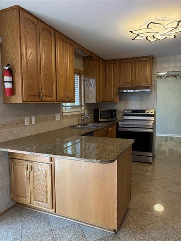 4101 Rolling Meadow Lane, Ypsilanti, MI 48197