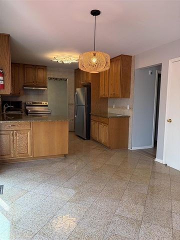 4101 Rolling Meadow Lane, Ypsilanti, MI 48197