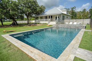 141 Grassyville RD, Paige, TX 78659