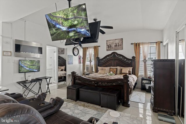 87 HAMPTON GATE DR, Sicklerville, NJ 08081
