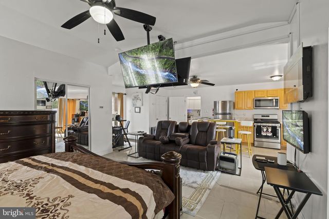 87 HAMPTON GATE DR, Sicklerville, NJ 08081