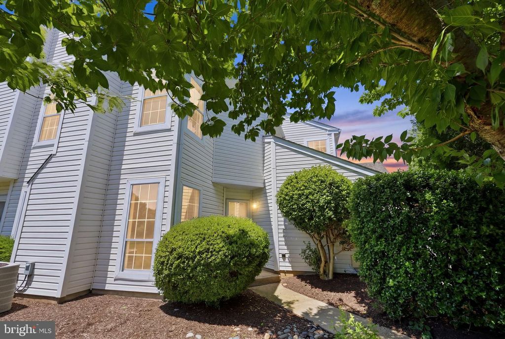 31 BANBURY CT, Southampton, PA 18966