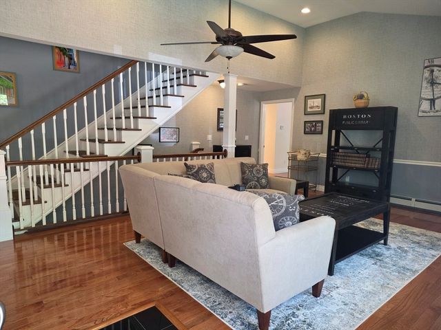 1 Katies Way, Sandwich, MA 02537