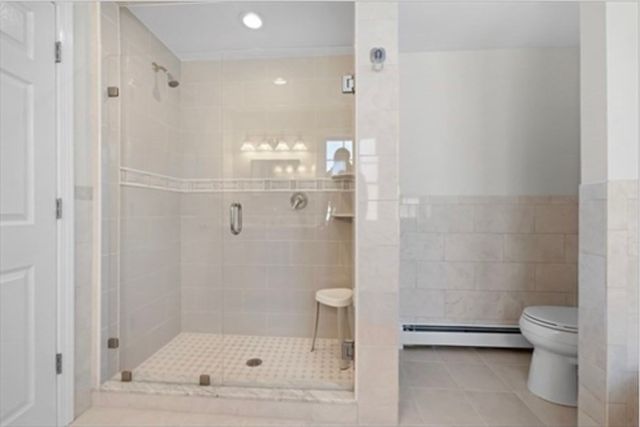 1 Katies Way, Sandwich, MA 02537