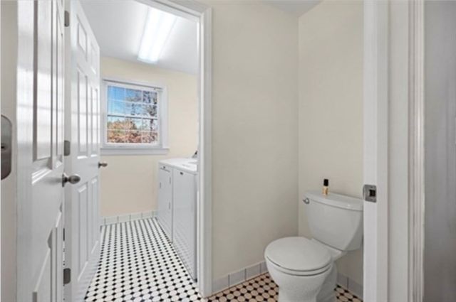 1 Katies Way, Sandwich, MA 02537