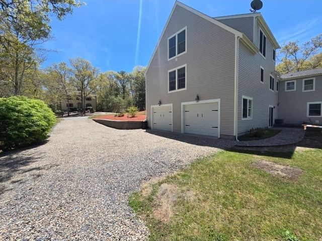1 Katies Way, Sandwich, MA 02537