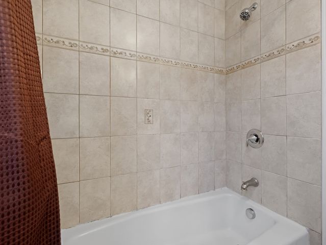 1 Katies Way, Sandwich, MA 02537