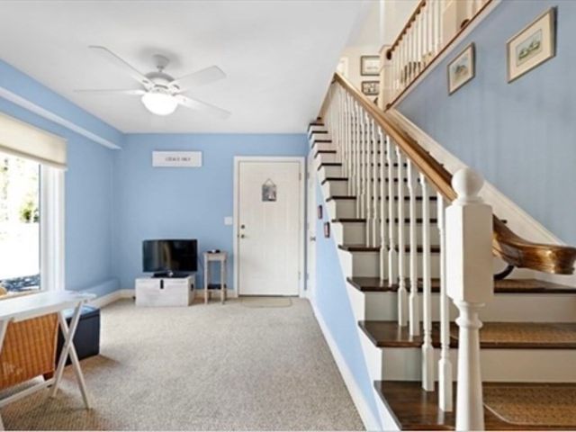 1 Katies Way, Sandwich, MA 02537