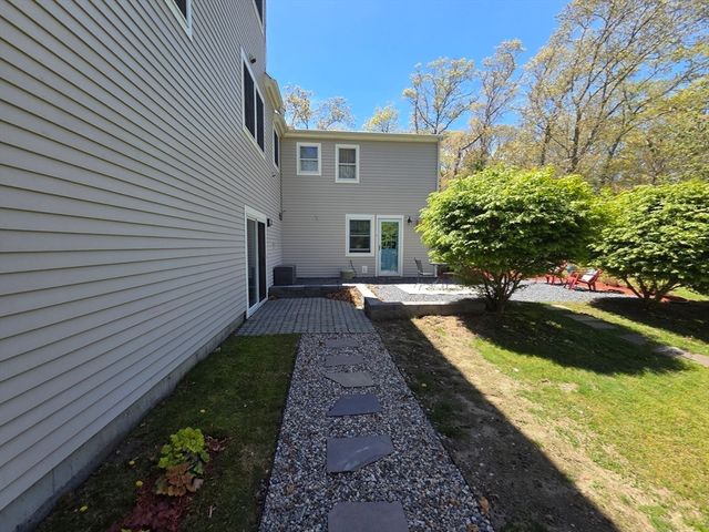 1 Katies Way, Sandwich, MA 02537