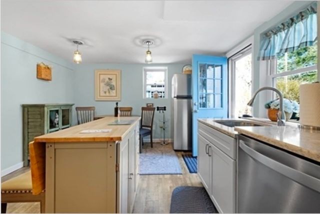 1 Katies Way, Sandwich, MA 02537