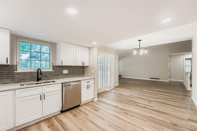 2800 S Heather Gardens Way B, Aurora, CO 80014