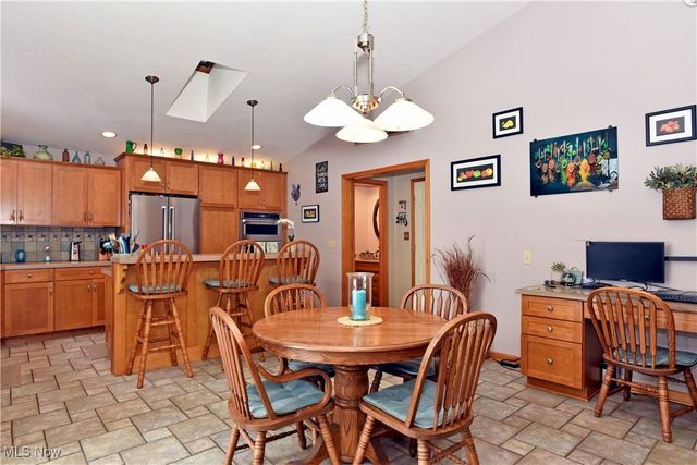 3686 S Sunnyfield Drive, Akron, OH 44321