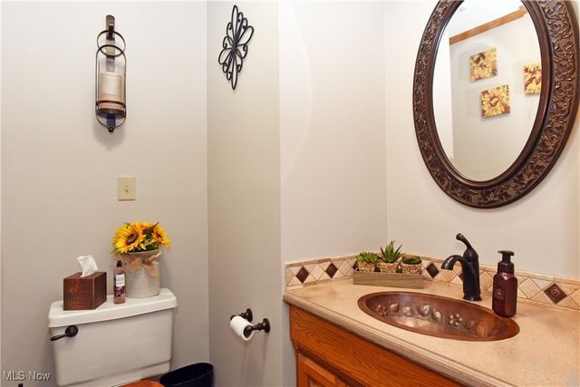 3686 S Sunnyfield Drive, Akron, OH 44321