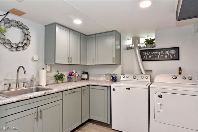 3686 S Sunnyfield Drive, Akron, OH 44321