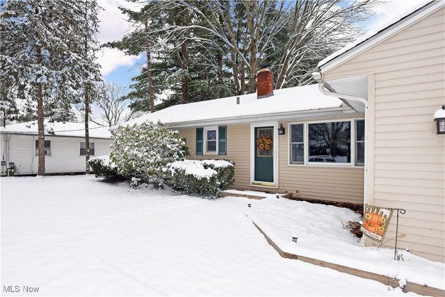 3686 S Sunnyfield Drive, Akron, OH 44321