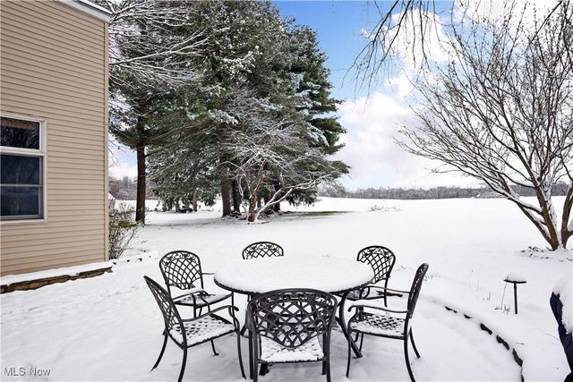 3686 S Sunnyfield Drive, Akron, OH 44321