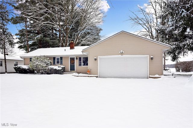 3686 S Sunnyfield Drive, Akron, OH 44321