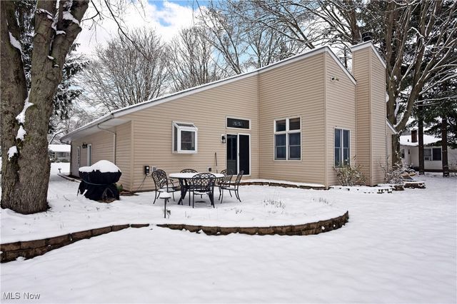 3686 S Sunnyfield Drive, Akron, OH 44321