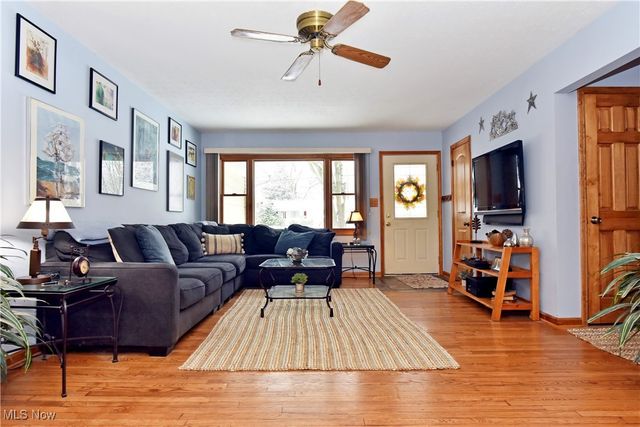 3686 S Sunnyfield Drive, Akron, OH 44321