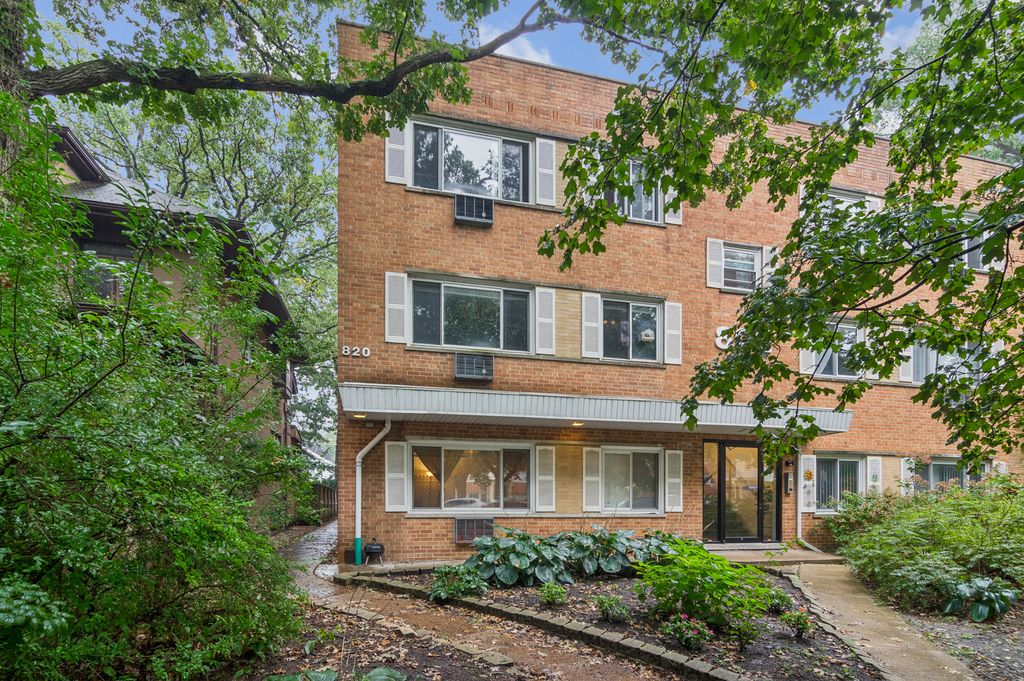 820 Seward Street 2F, Evanston, IL 60202 — exterior