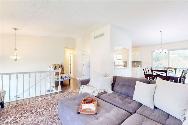 3237 Saint Charles Drive, Steubenville, OH 43952