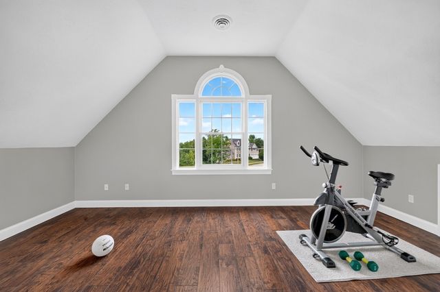 21 Ashwood Cir, Shrewsbury, MA 01545