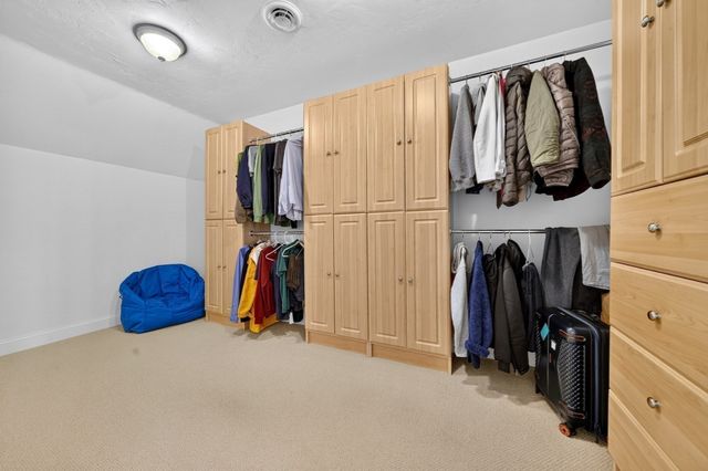 21 Ashwood Cir, Shrewsbury, MA 01545