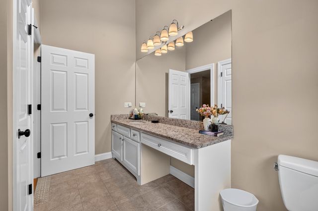 21 Ashwood Cir, Shrewsbury, MA 01545