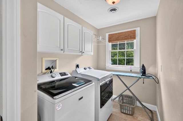 21 Ashwood Cir, Shrewsbury, MA 01545