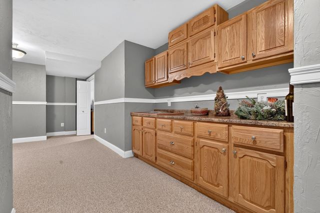 21 Ashwood Cir, Shrewsbury, MA 01545