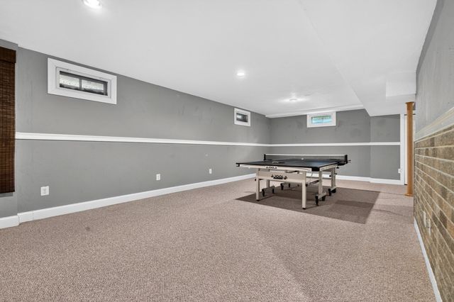 21 Ashwood Cir, Shrewsbury, MA 01545