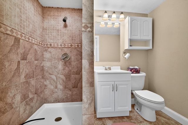 21 Ashwood Cir, Shrewsbury, MA 01545