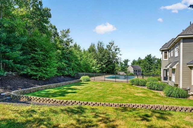 21 Ashwood Cir, Shrewsbury, MA 01545