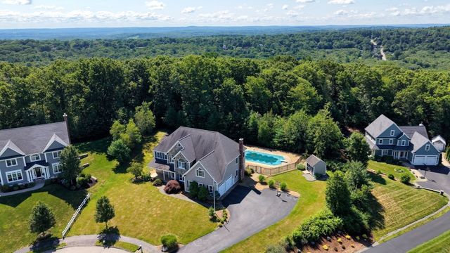21 Ashwood Cir, Shrewsbury, MA 01545