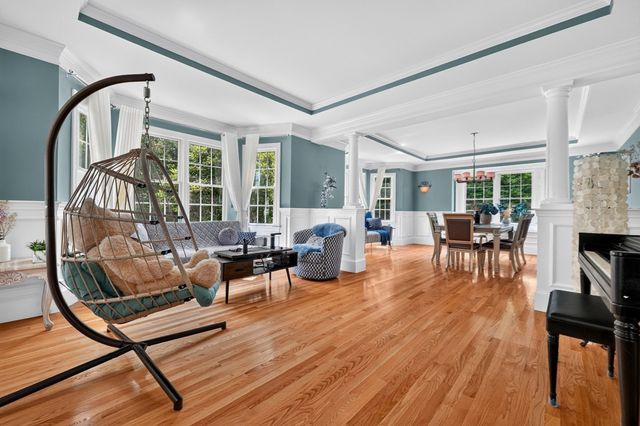 21 Ashwood Cir, Shrewsbury, MA 01545