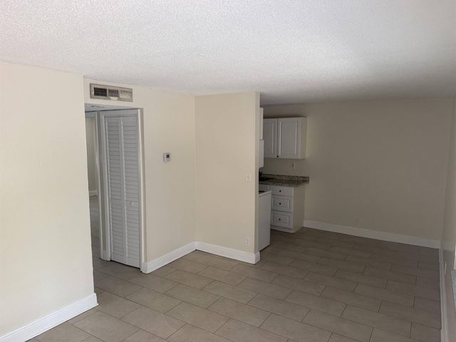 1151 NE 16th Court 2, Fort Lauderdale, FL 33305