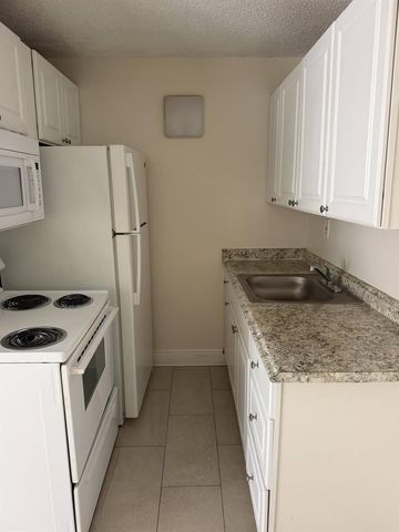 1151 NE 16th Court 2, Fort Lauderdale, FL 33305