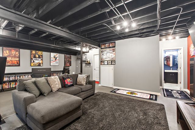 8839 Indiana Harbor Drive, Frankfort, IL 60423